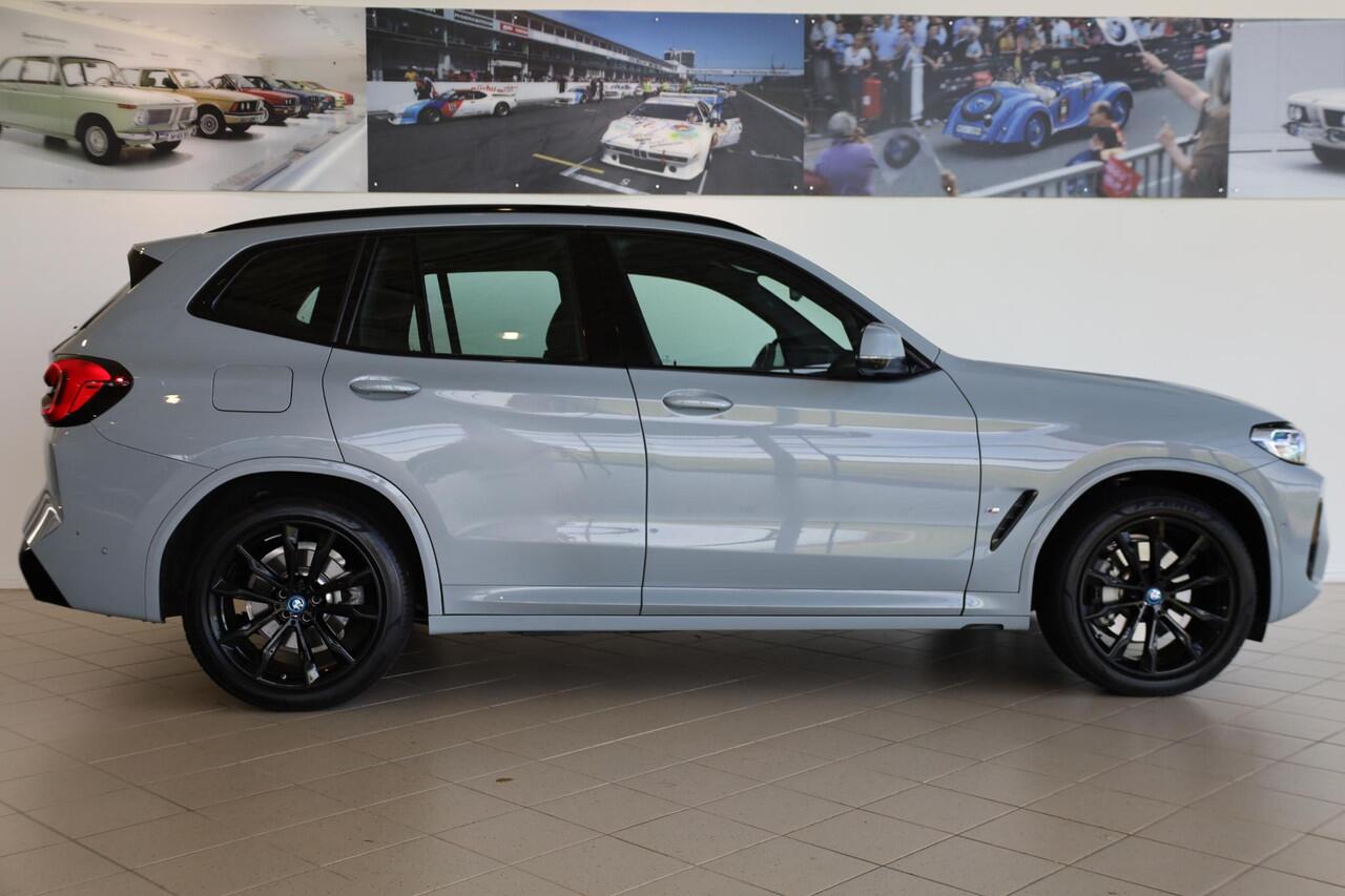 BMW X3 xDrive30e M Sportpakket | Panoramadak | Active Cruise Control | Head-Up Display