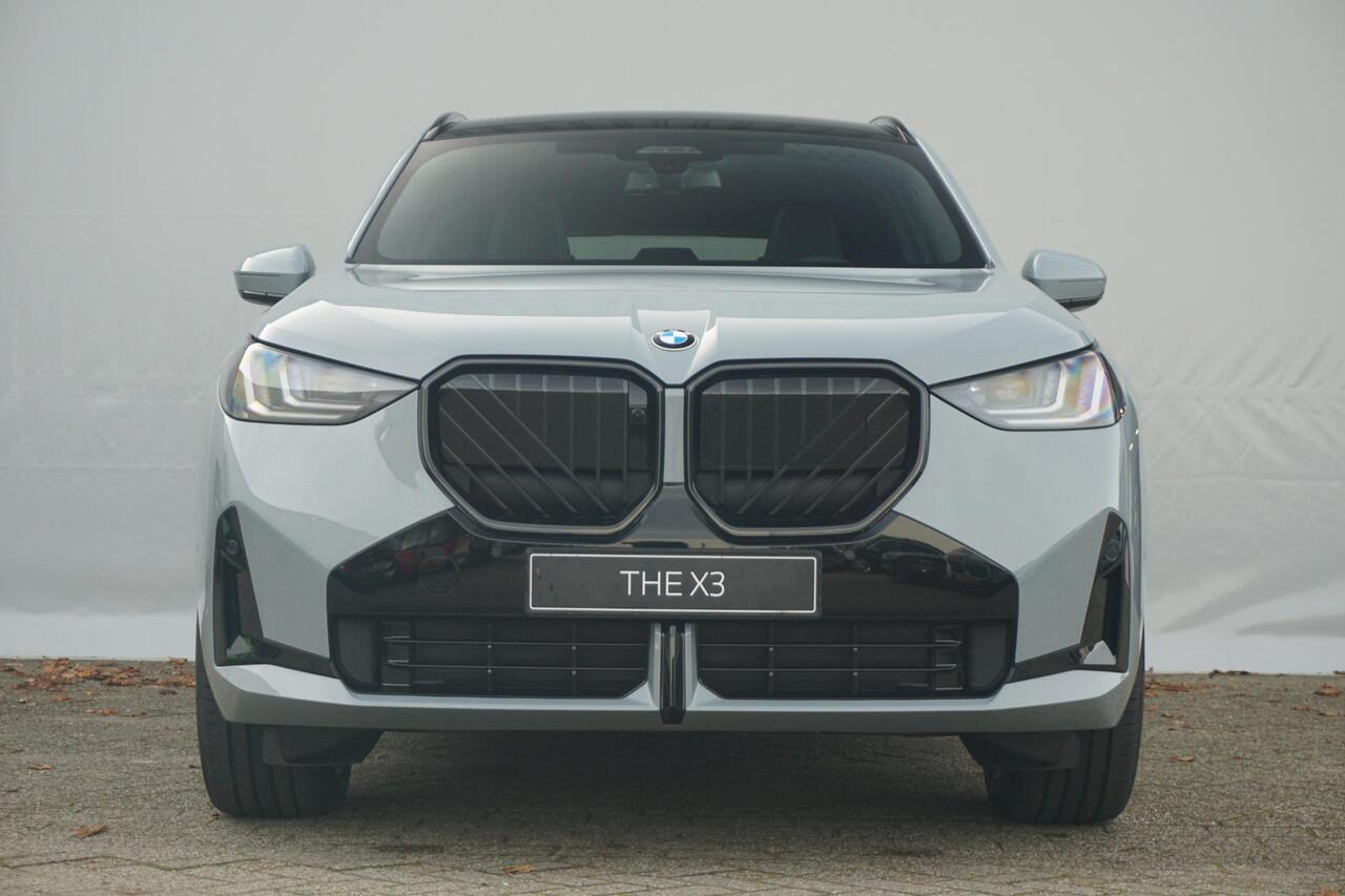 BMW X3 30e xDrive M Sportpakket Pro | Equipment Package Professional | Comfort Pakket