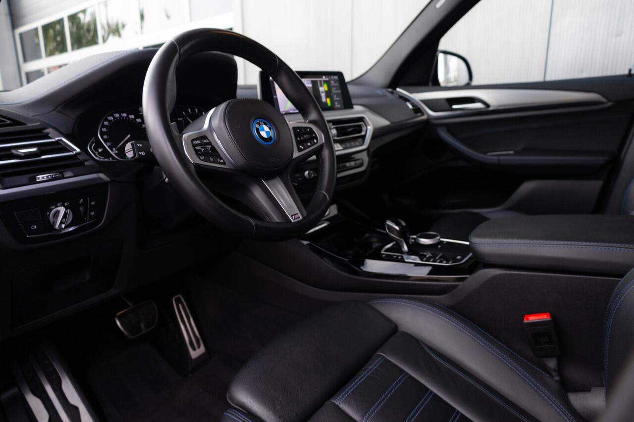 BMW X3 xDrive30e 292 pk High Executive M-Sportpakket / Nieuw-Model/ Pano-Dak/ Sport-Stoelen/ Stoel.Verw/ Head-Up/ Led-Koplamp/ 20'' LMV