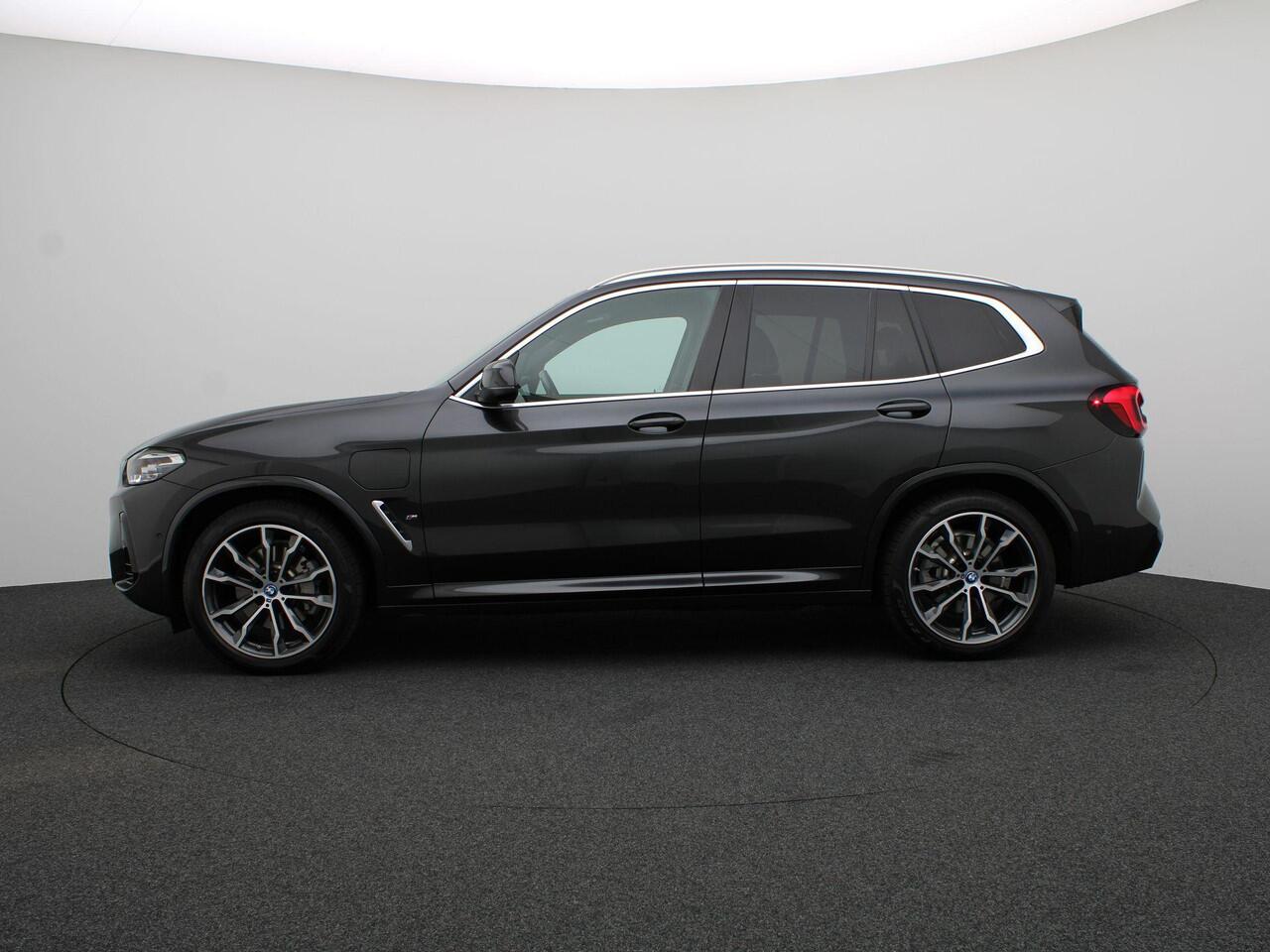 BMW X3 xDrive30e High Executive | M Sportpakket | DAB | HiFi | 20''
