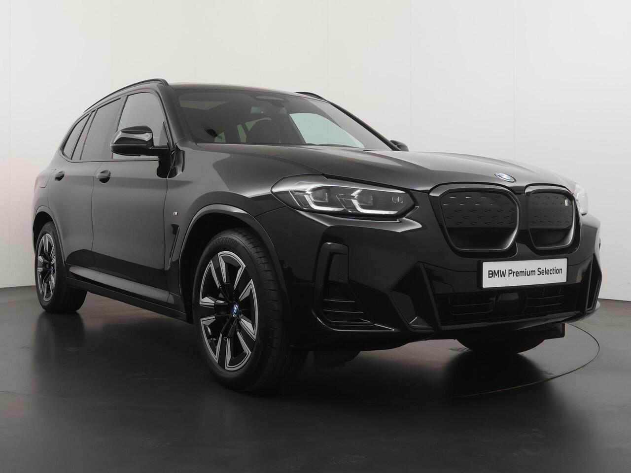 BMW X3 iX3 Executive 80 kWh | M Sportpakket | Glazen Panoramadak | Active Cruise Control | Stoelen elektrisch verstelbaar | Leder | Stoelverwarming | Camera