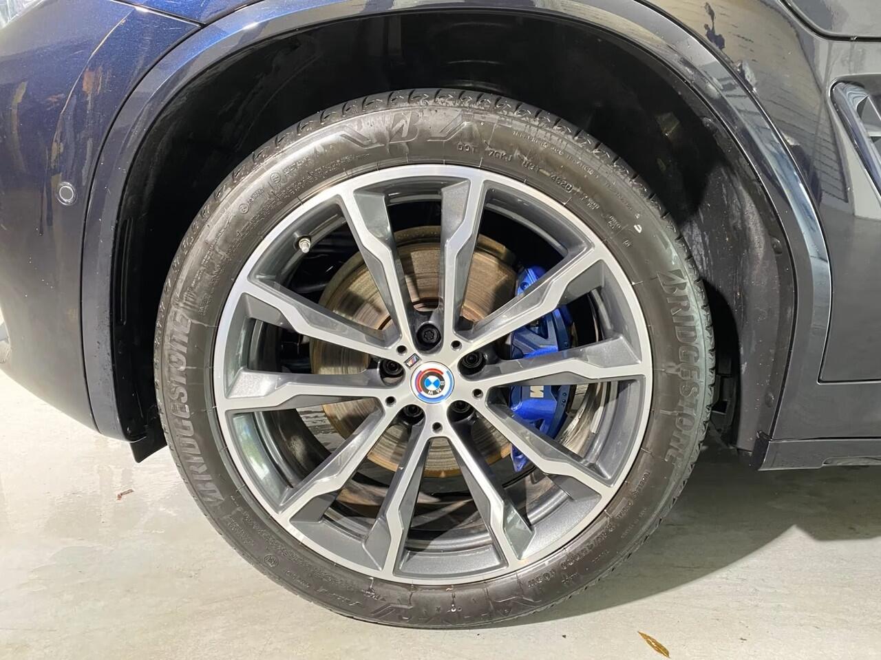 BMW X3 xDrive30e M-SPORT ** ADAPT LED, NAVI+, PANORAMA, TREKH, 20-inch LMV, CARBON SCHWARZ ** 1e EIG ** ** INFORMEER OOK NAAR ONZE AANTREKKELIJKE FINANCIAL-LEASE TARIEVEN **