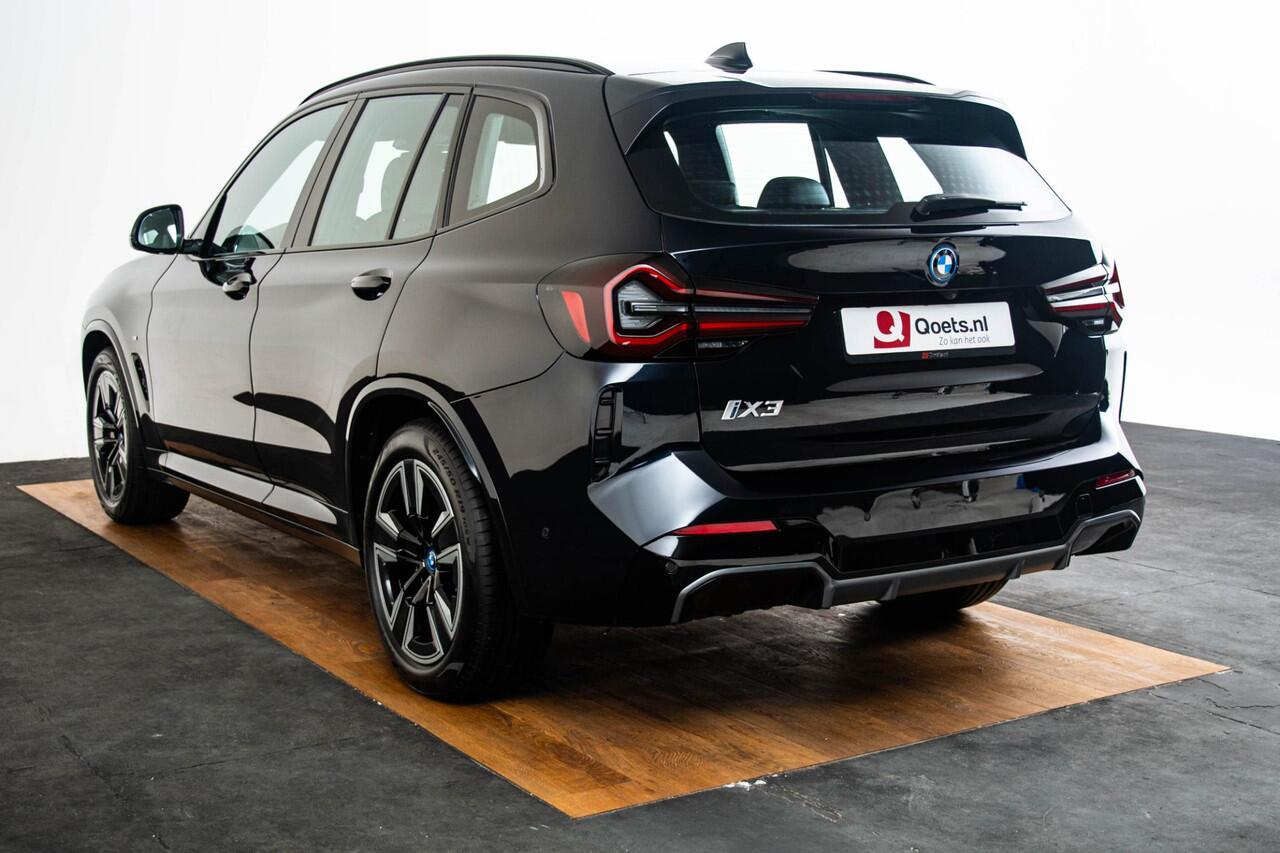 BMW X3 iX3 Executive 80 kWh Sportstoelen - Elektrisch verwarmde voorstoelen - Comfort Access - Driving Assistant Professional - Active Guard - Active Protection - Parking Pack - Akoestische voetgangersbescherming -