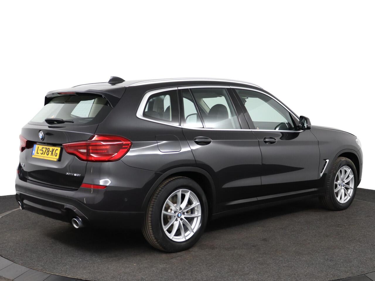 BMW X3 xDrive20i Business Edition Plus | Trekhaak | Stoelverwarming