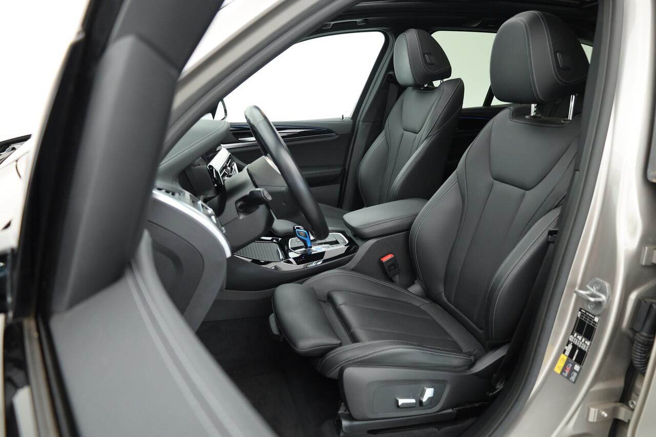 BMW X3 iX3 M Sport 80 kWh | Pano | Adapt. Cruise | Camera | Keyless | Leder | Stoelverw.