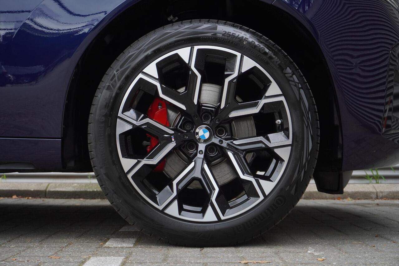 BMW X3 30e xDrive M Sportpakket Pro | Trekhaak met elektrisch wegklapbare kogel | Glazen panoramadak | Professional Pack | Comfort Pack