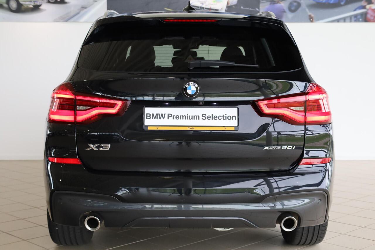 BMW X3 xDrive20i High Executive | M Sport | Comfort Access | Panoramadak | Trekhaak