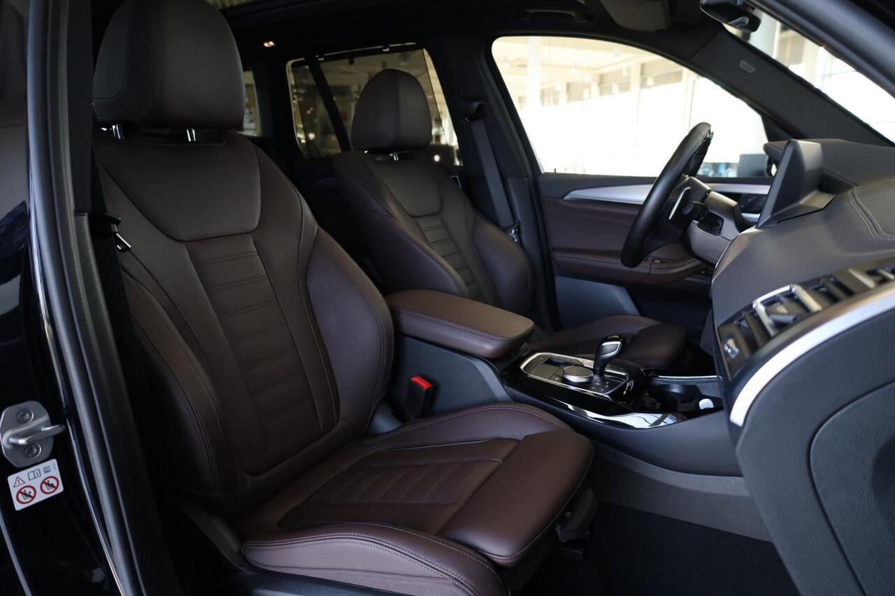 BMW X3 xDrive30e | M Sport | Driving Assistant Professional | Live Cockpit Professional | Comfort Access | Panorama Dak | Trekhaak