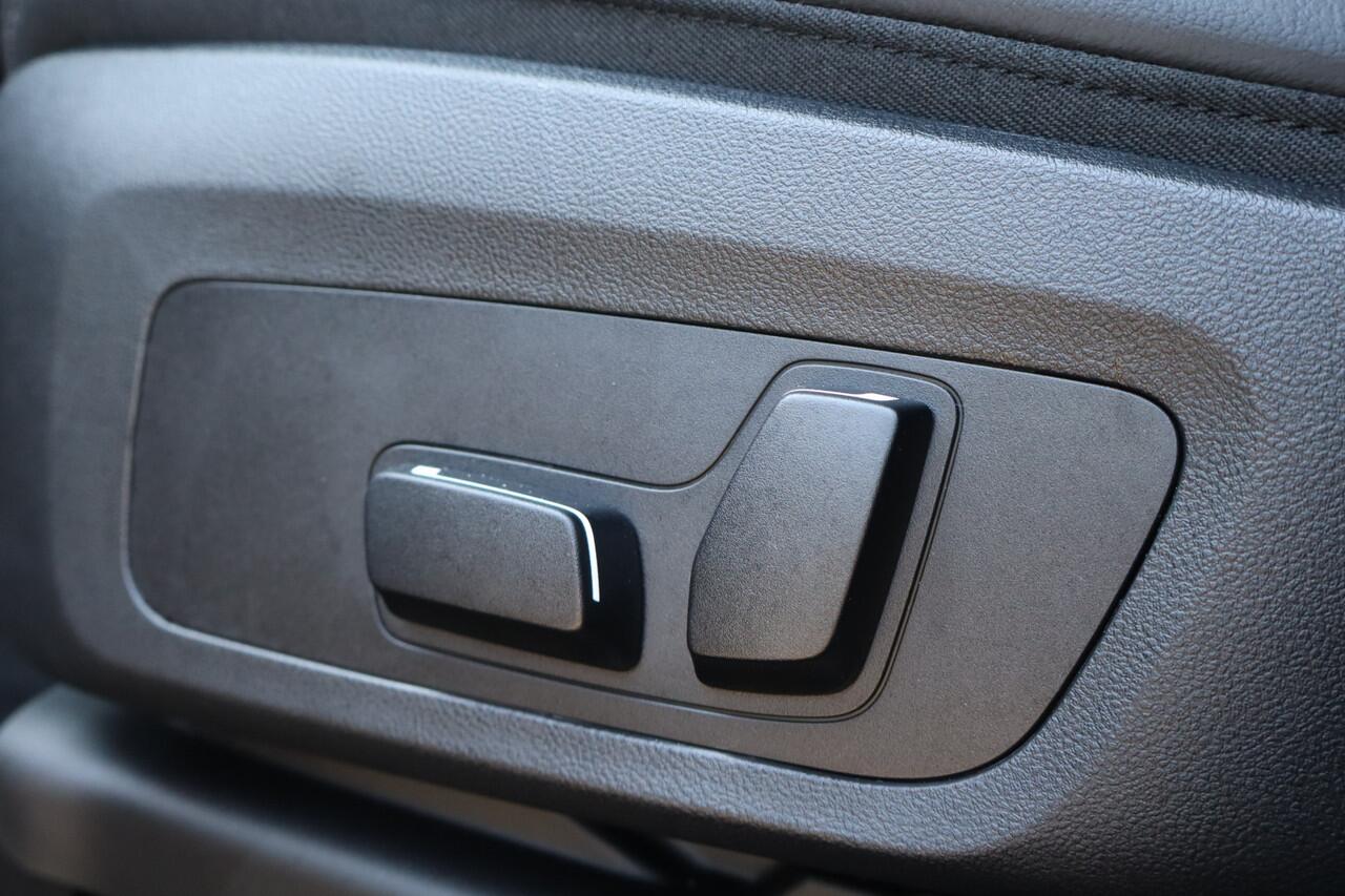 BMW X3 iX3 Executive 80 kWh NL-Auto!! Pano-Dak I Leder I Elek.Stoelen