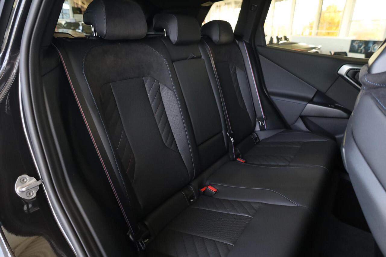 BMW X3 30e xDrive M Sportpakket Pro | Equipment Package Professional | Premium Pack