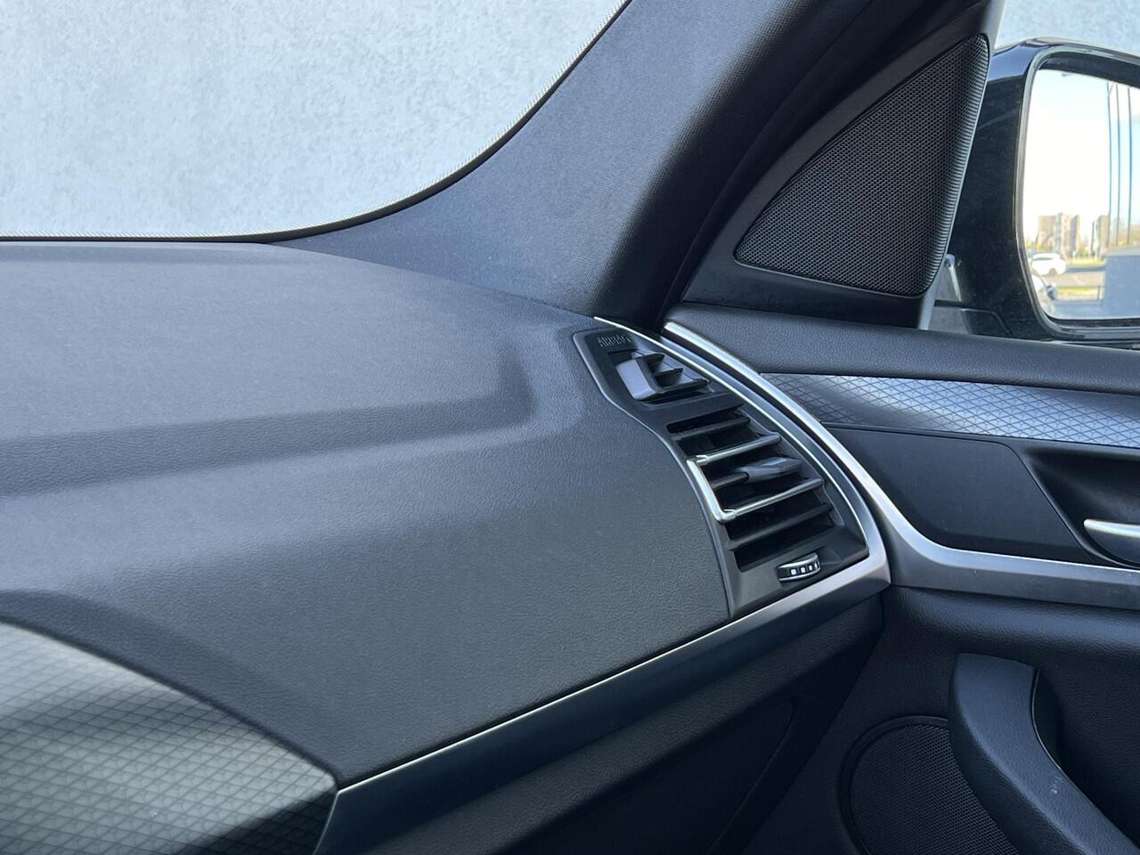 BMW X3 xDrive30e M-Pakket | Panoramadak | Comfort Access | HiFi Sound