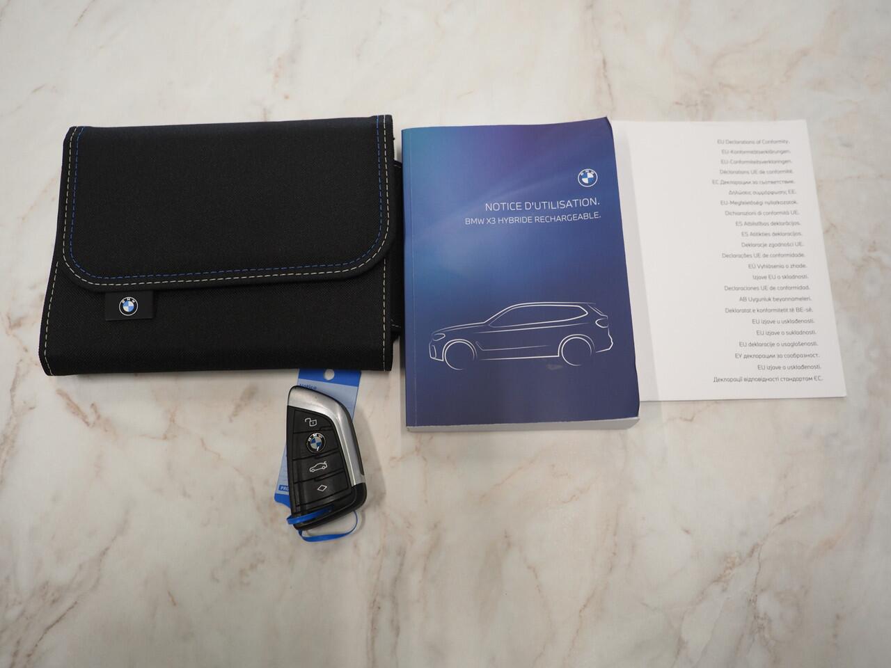 BMW X3 xDrive30e LCI 292PK | Leder | Sportstoelen | Zwarte Hemel | Camera | DAB | Carplay