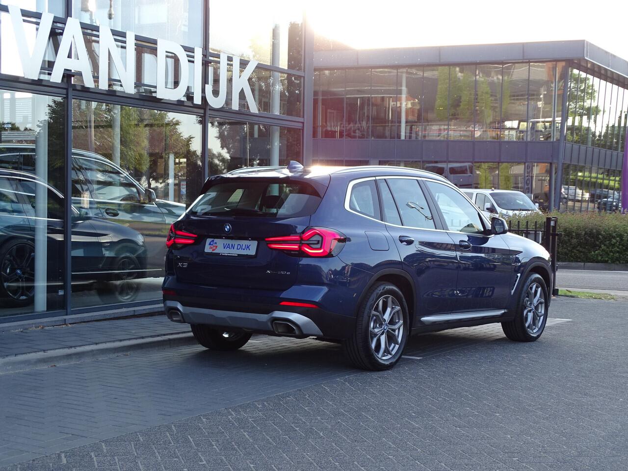 BMW X3 xDrive30e Executive Elek.Trekhaak HiFi Cockpit-Plus Sportstoelen Led PDC 19" LM Velgen