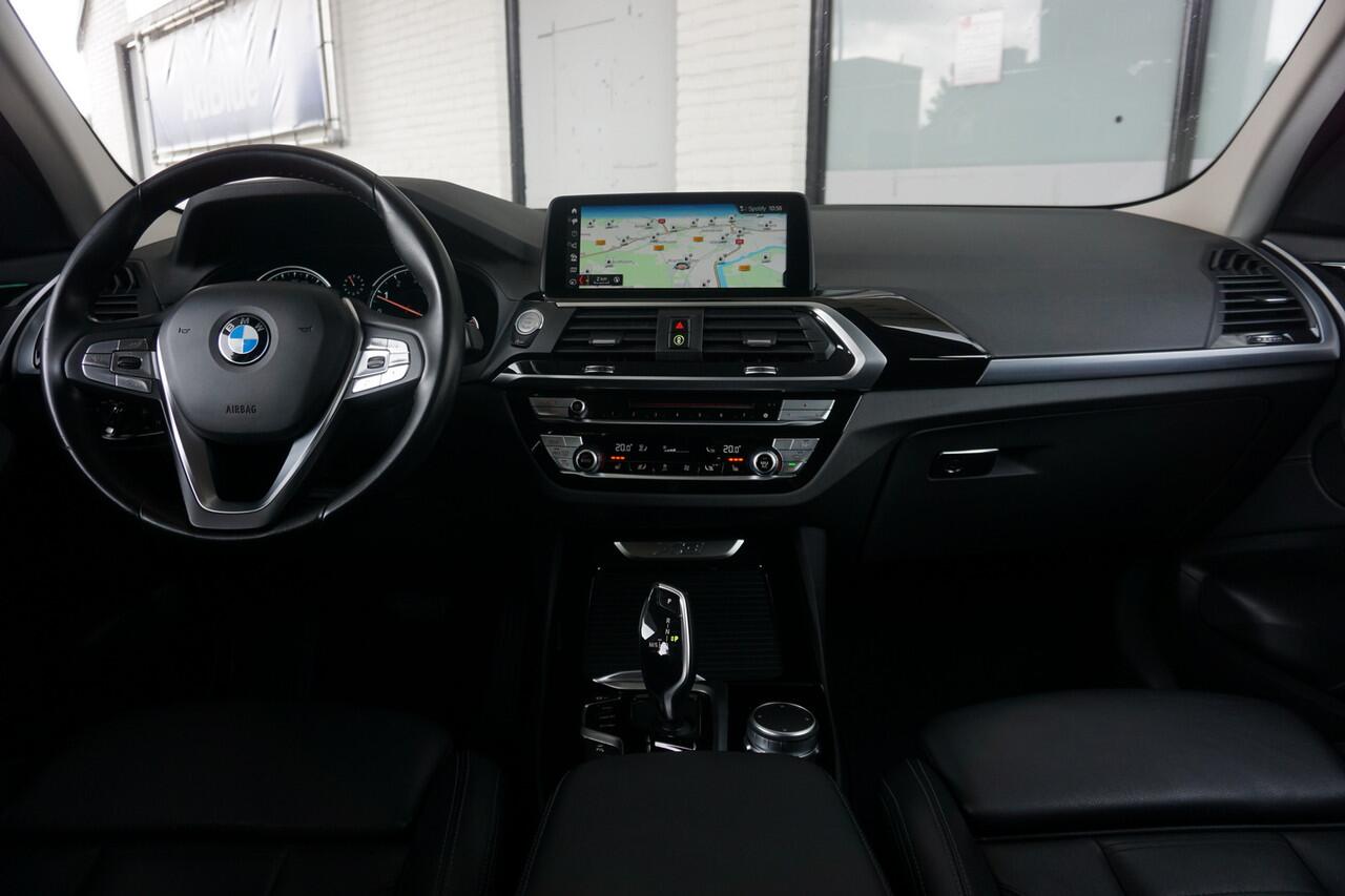 BMW X3 xDrive20i Dealerauto | Leer | Sportinterieur | Trekhaak