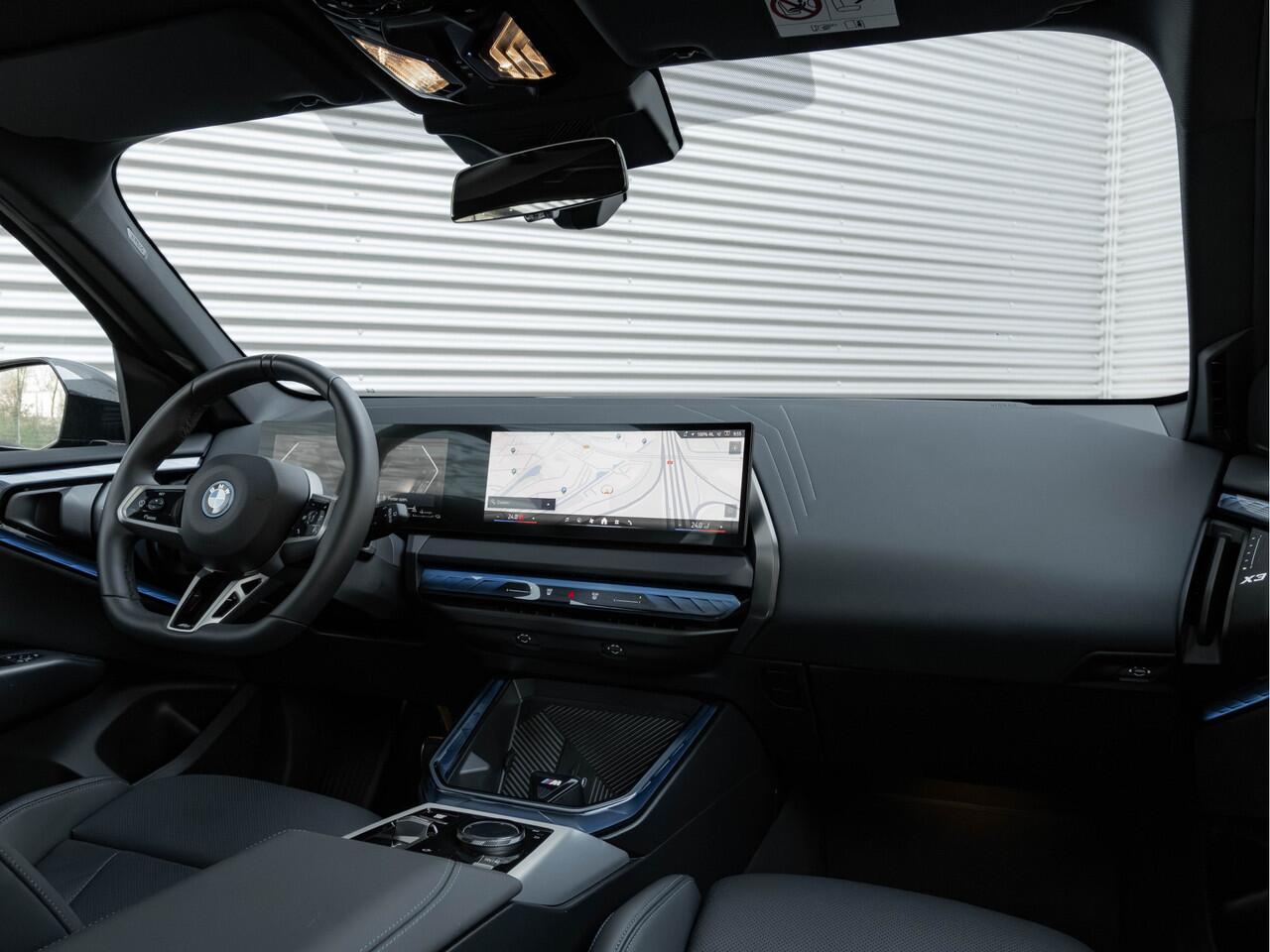 BMW X3 30e xDrive M-Sport Pro - Driving Ass Prof - Trekhaak - Head-up - Pano