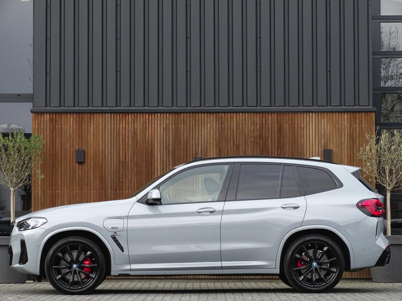 BMW X3 30e 292PK X-drive M-sport Pro / laser / 2022 / carbon