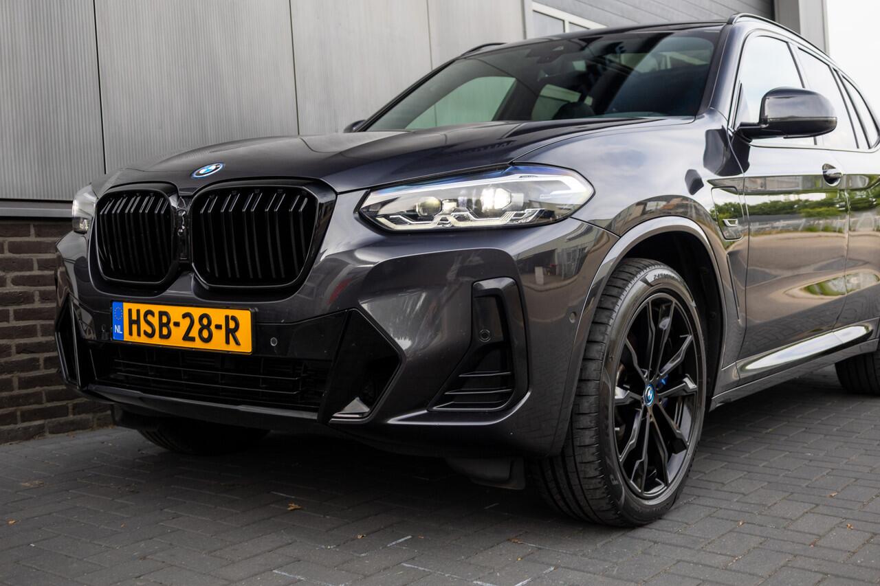 BMW X3 xDrive30e 292 pk High Executive M-Sportpakket / Nieuw-Model/ Pano-Dak/ Sport-Stoelen/ Stoel.Verw/ Head-Up/ Led-Koplamp/ 20'' LMV