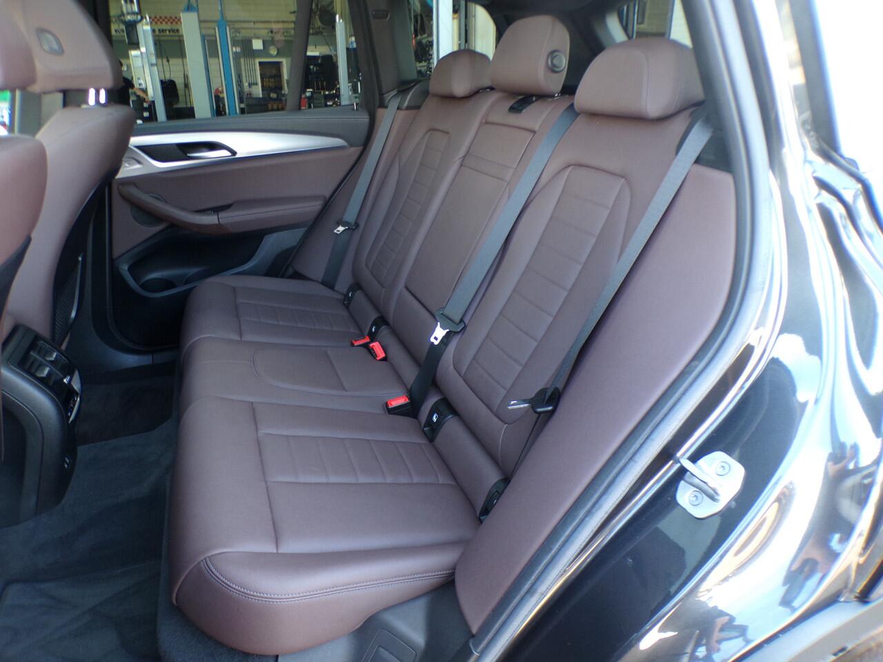 BMW X3 iX3 Executive 80 kWh, SOH 95% / Full LED / Elektr. Schuifdak / Stoelverwarming / Navigatie / Camera + Sensoren / Climate Control / 19'' LMV