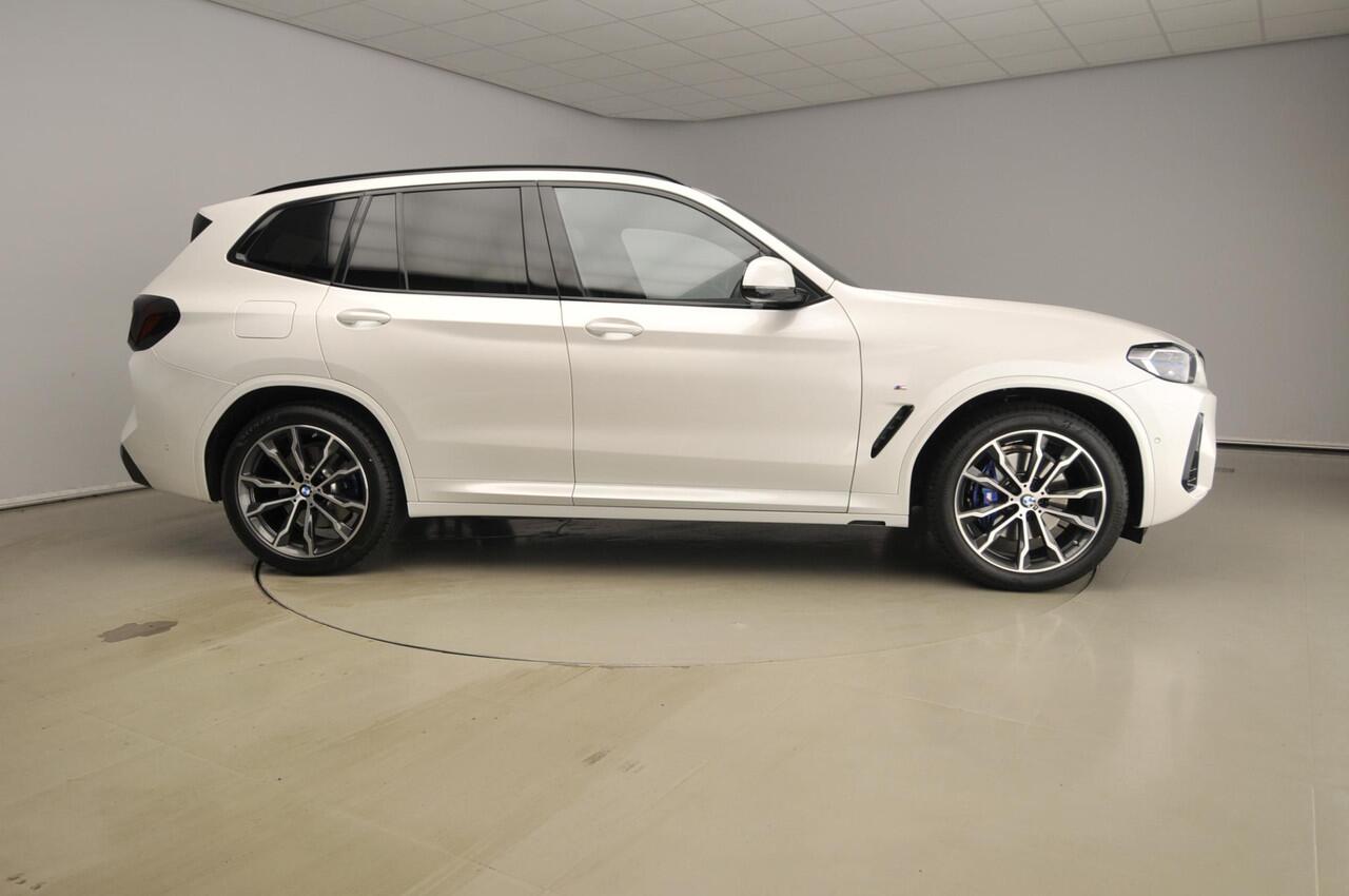 BMW X3 xDrive20d | M-Sportpakket | Laserlicht | HUD | Schuifdak | Trekhaak | Elektr. zetels | Active cruise | DAB | Hifi speakers | Alu 20 inch