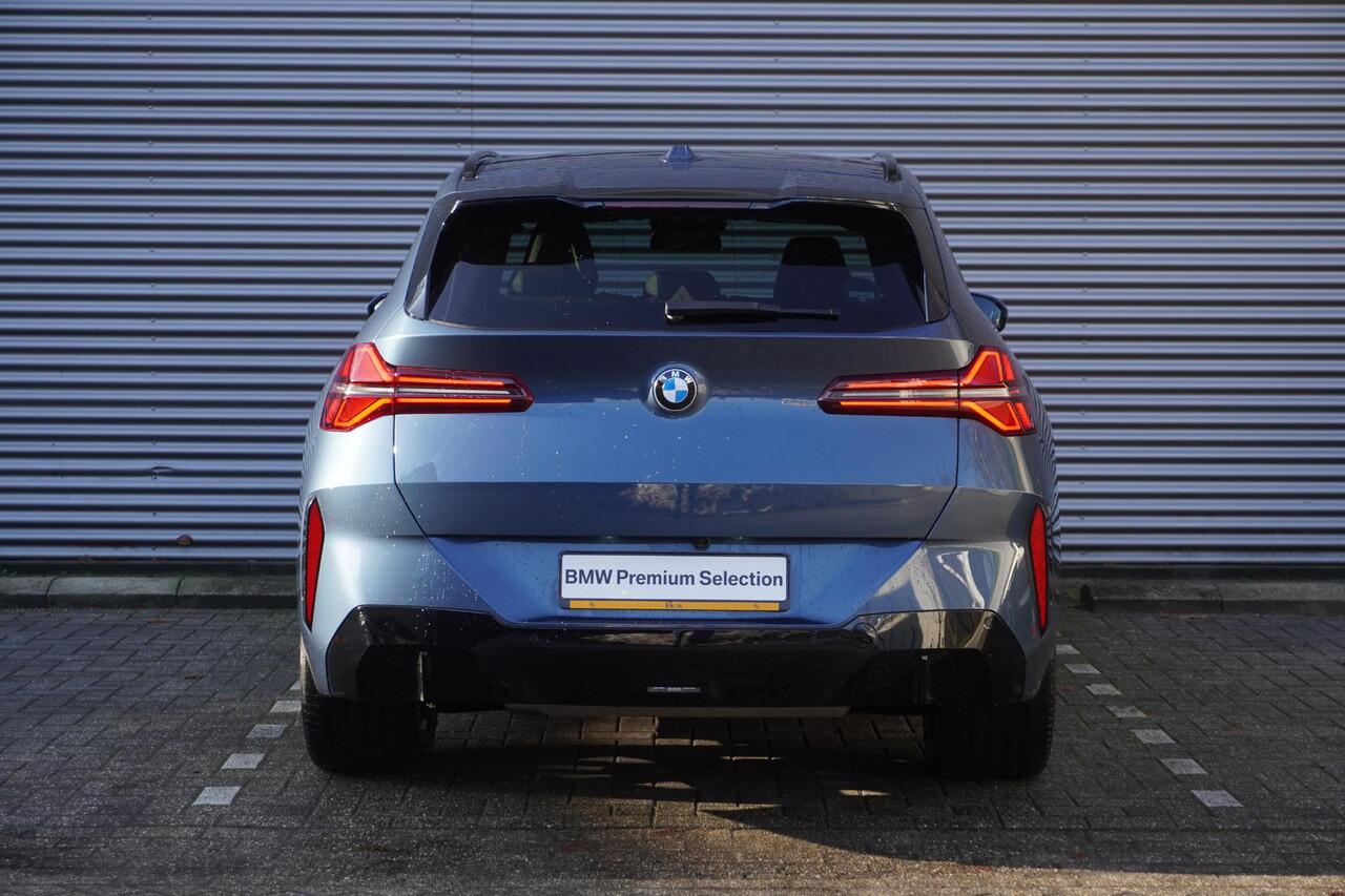 BMW X3 30e xDrive M Sportpakket Pro | Comfort Pack | Trekhaak met elektrisch wegklapbare kogel | 2 Glazen panoramadak | HIFI System Harman Kardon | Driving Assistant Professional