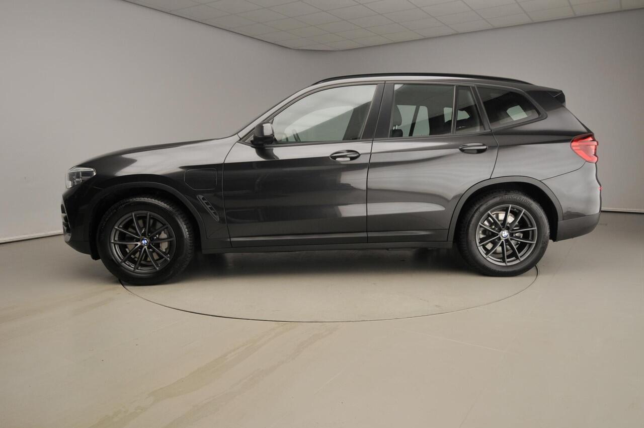 BMW X3 xDrive30e | LED | Leder |Navigatie | Sportstoelen | Stoelverwarming | Shadow line | hifi speakers | Alu 18 inch