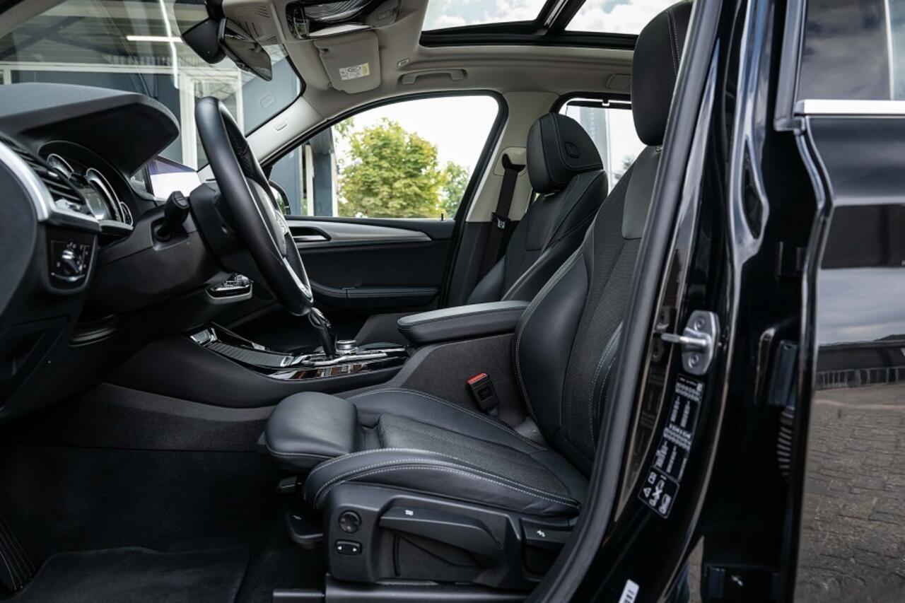 BMW X3 xDrive20i High Executive | Panorama | Head-Up | Hifi | Camera | Cruise | Keyless | Elek. trekhaak | 19' inch |