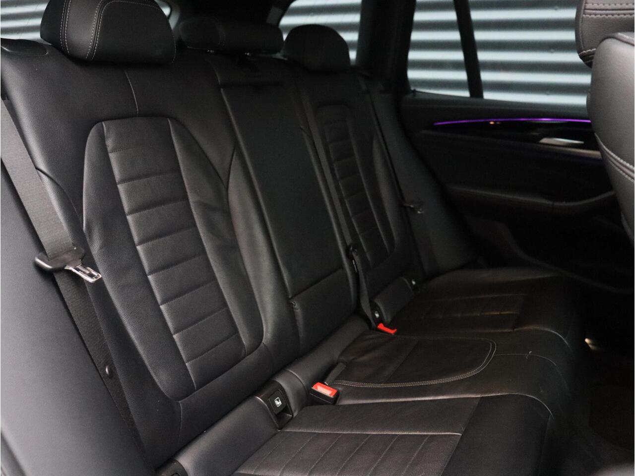 BMW X3 xDrive20i | High Executive | X-Line | Panodak | Driving Assistant | Apple Carplay | Achteruitrijcamera | HiFi | Comfort Access | 20'' LMV