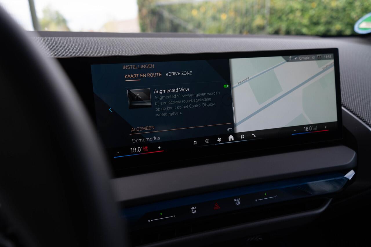 BMW X3 30e xDrive / M- Sport/ Live Cockpit/ Adaptive Cruise Control/ Panoramadak/ 220kW 300PK)