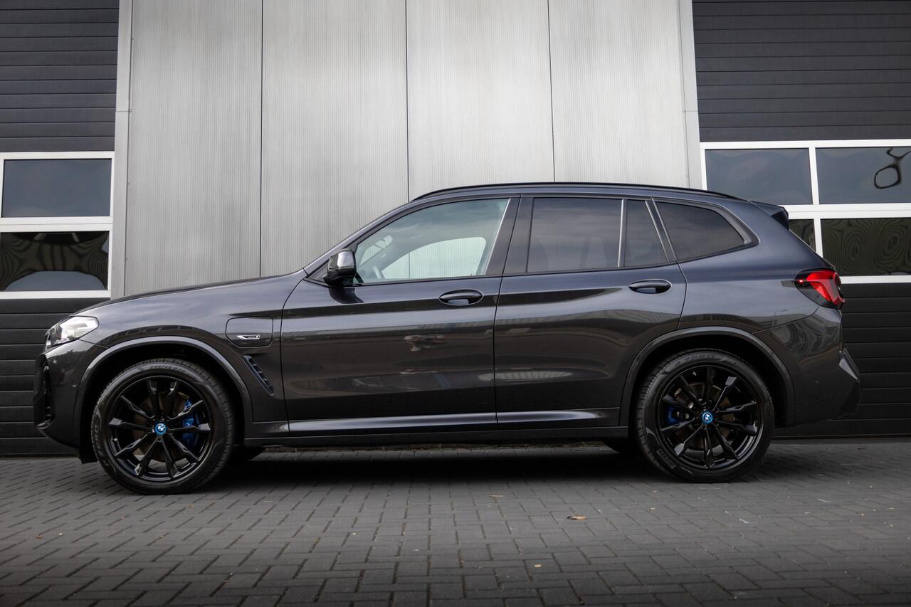 BMW X3 xDrive30e 292 pk High Executive M-Sportpakket / Nieuw-Model/ Pano-Dak/ Sport-Stoelen/ Stoel.Verw/ Head-Up/ Led-Koplamp/ 20'' LMV