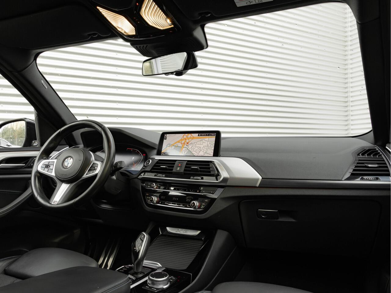 BMW X3 xDrive20i M-Sport - Pano - Trekhaak - Hifi - Adaptief LED