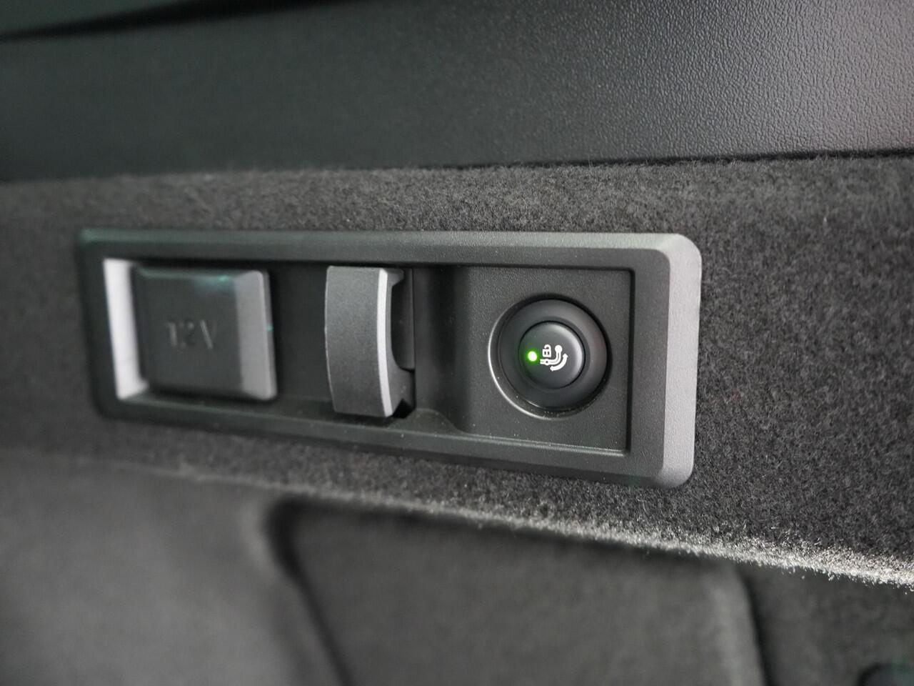 BMW X3 30e xDrive M Sport PRO Plug In Hybrid 299pk PHEV | Panodak | Trekhaak af Fabriek | Adaptive Cruise | 21"L.M | 360 Camera | Head Up | Harman Kardon | Lederen Sportstoelen Memory & Verwarmd | Widescreen | Navigatie | DAB |