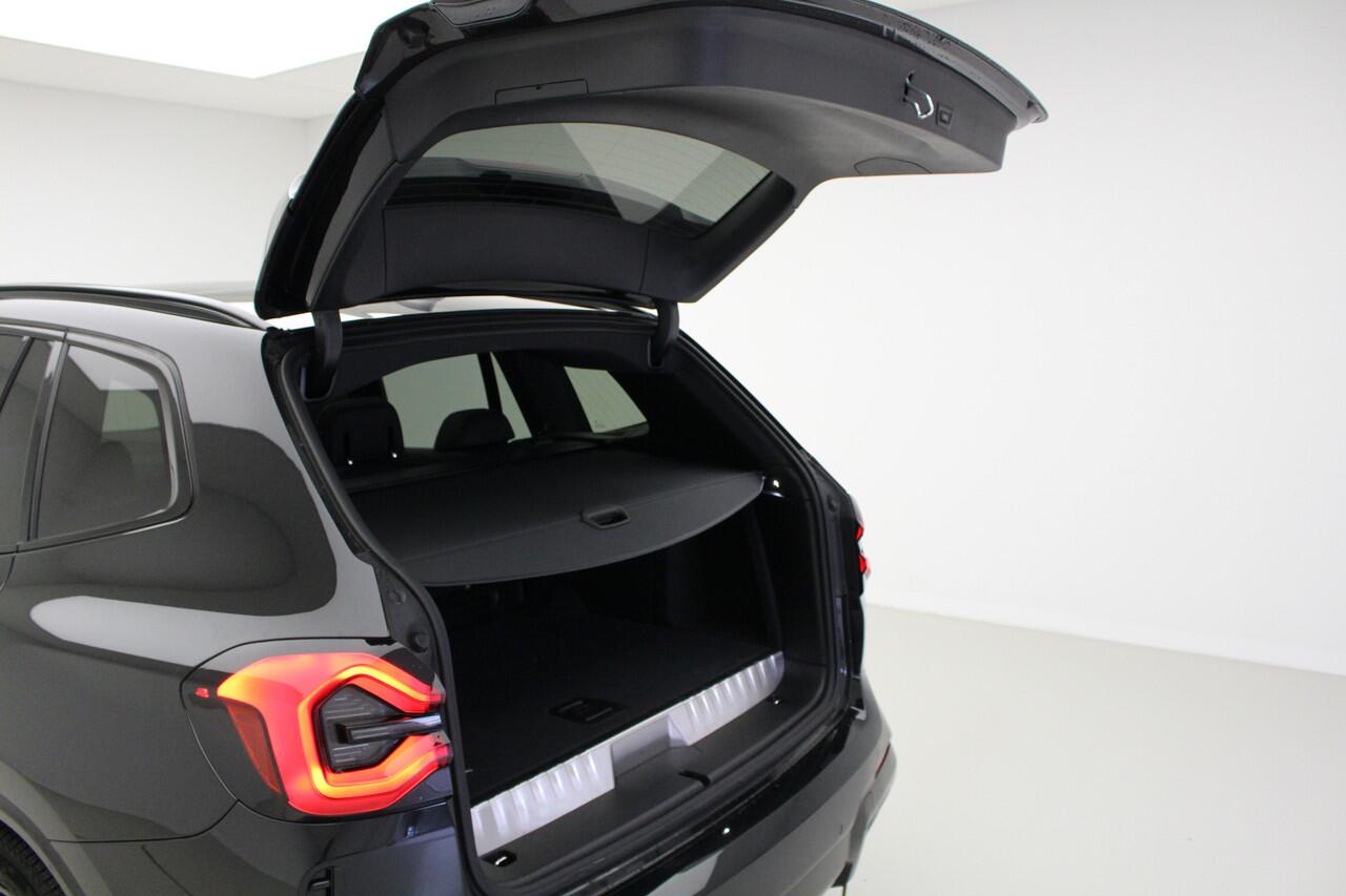 BMW X3 xDrive30e High Executive | M-Sport | Panorama dak | Shadow Line | HiFi | Voorbereiding Driving Assistance