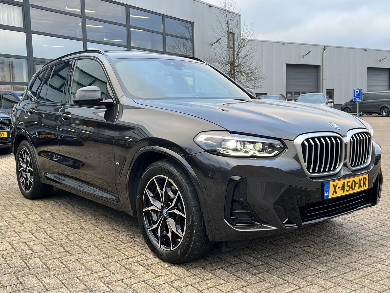 BMW X3 xDrive30e M-Sport Business Edition Plus Navigatie Panoramadak Elektrische Sportstoelen Leder Stoelverwarming Led Dab Getint Glas NL Auto 1e Eigenaar Plug In Hybride BTW