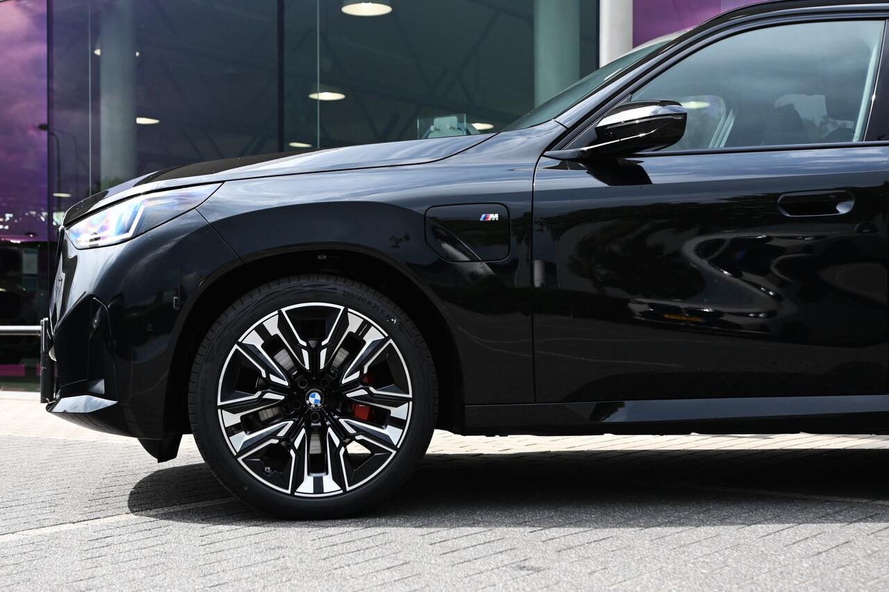 BMW X3 30e xDrive M Sport Automaat / Panoramadak / Trekhaak / Sportstoelen / Adaptieve LED / Stoelventilatie / Parking Assistant Plus / Comfort Access