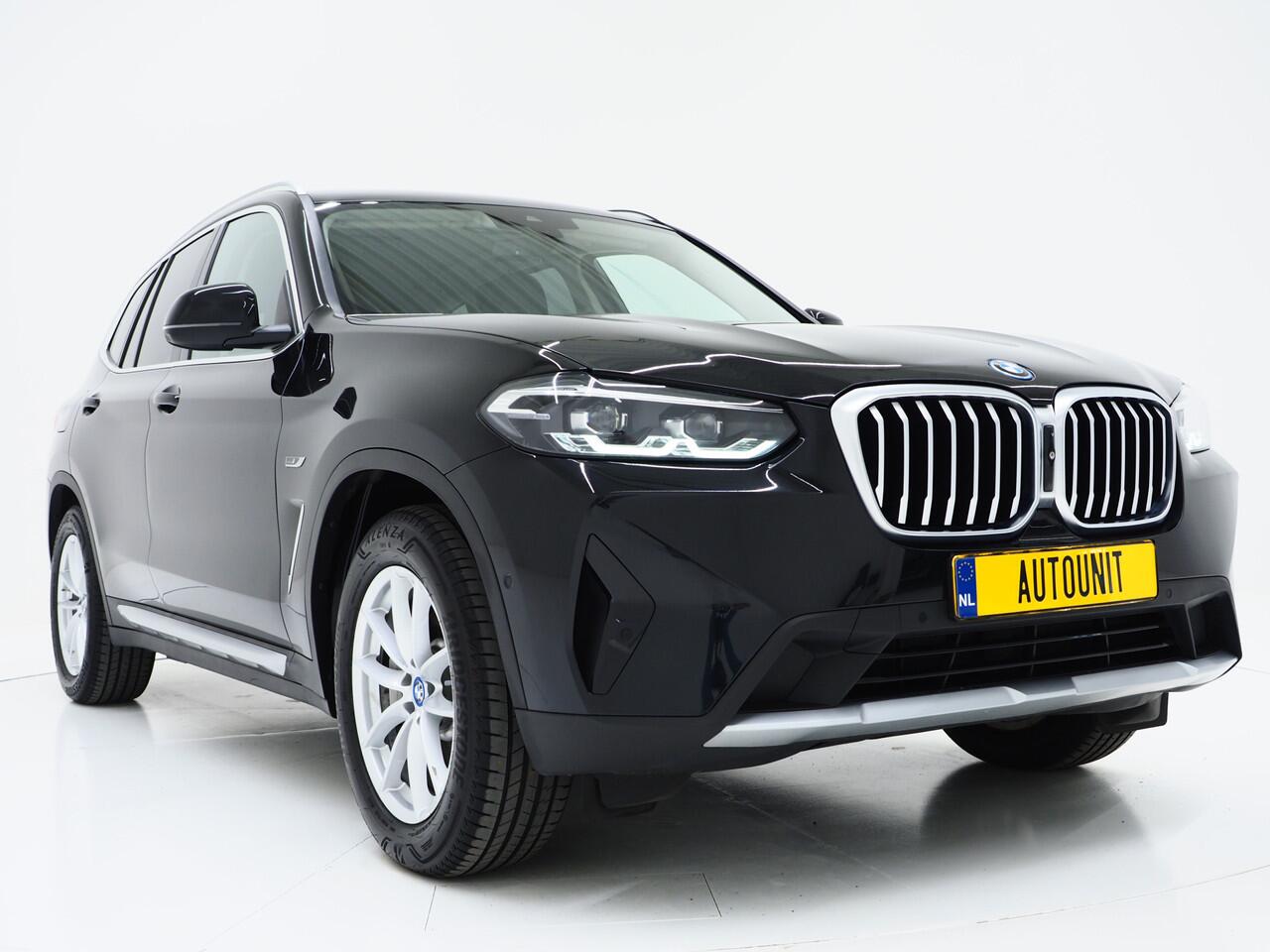 BMW X3 xDrive30e LCI 292PK | Leder | Sportstoelen | 360 | Stoelverwarming | DAB | Carplay