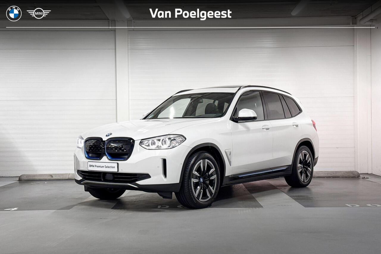 BMW X3 iX3 Executive 80 kWh | Stoelverwarming | Pano | Achteruitrij Camera