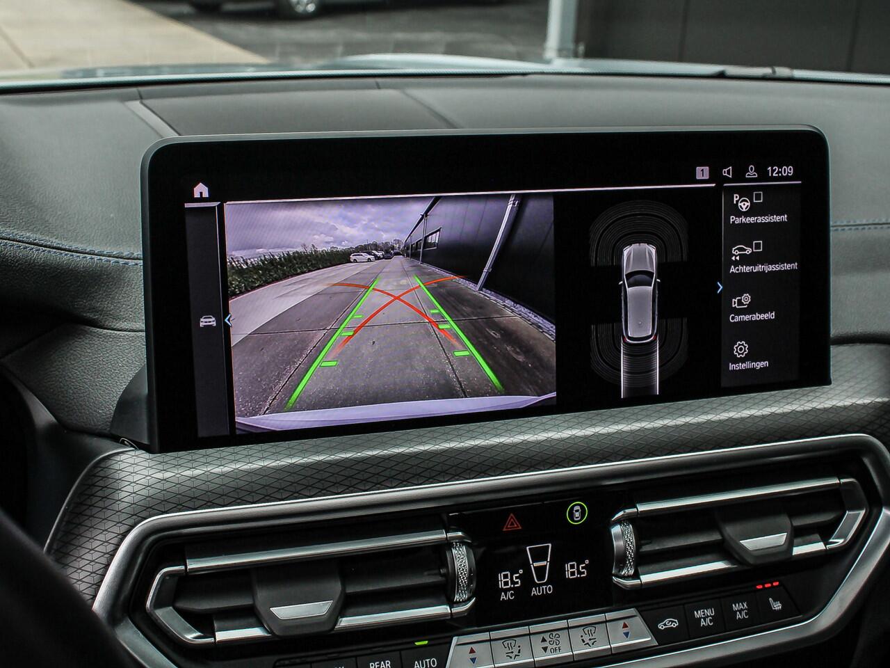 BMW X3 xDrive30e 292PK High Executive M-Sport | M-SPORT KUIPSTOELEN | HEAD-UP | PANO | HARMAN KARDON | SHADOWLINE |