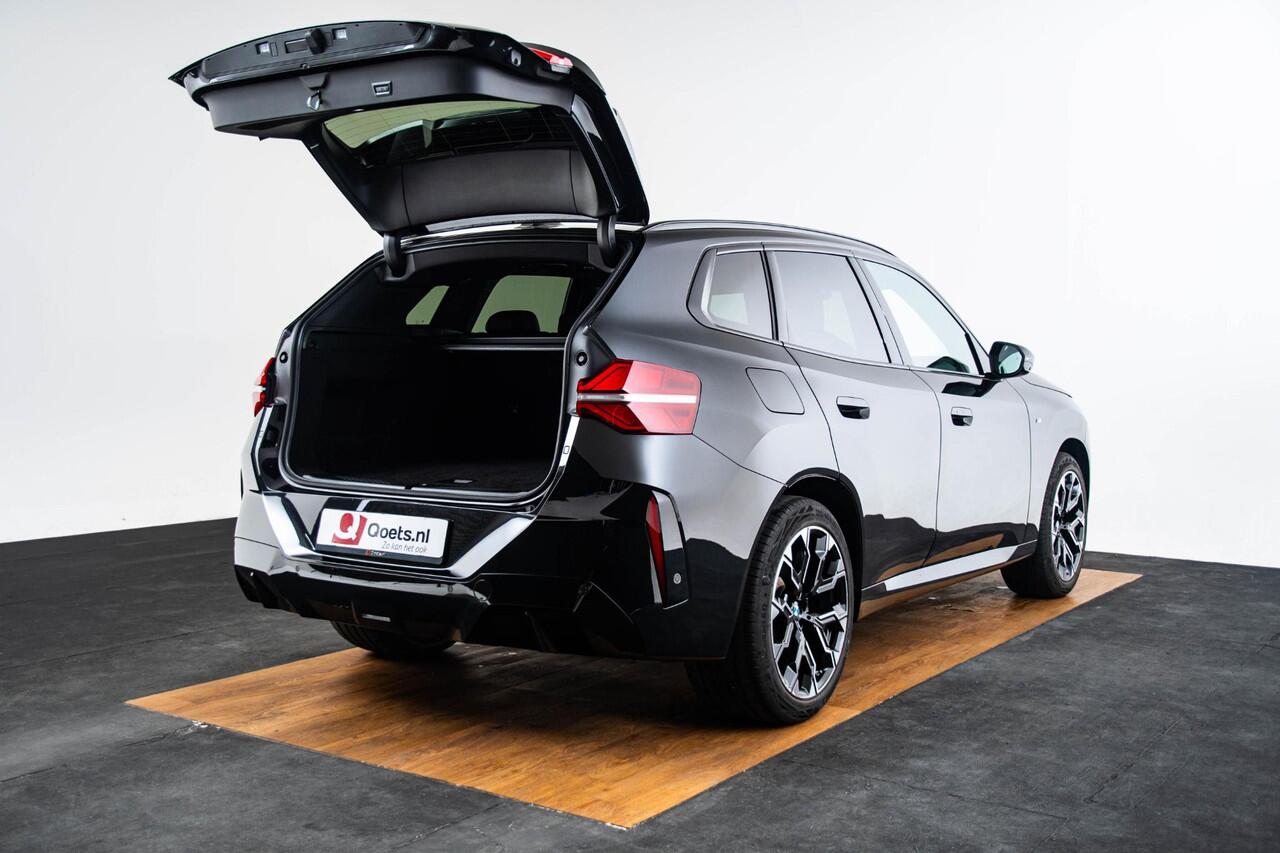 BMW X3 30e xDrive M Sport - Panoramadak - Premium Pack - Professional Pack - Elektrisch verstelbare/verwarmde stoelen - Sportstoelen - Parking/Driving Assistant Plus - Harman Kardon - Comfort Access - getinte Ruiten -