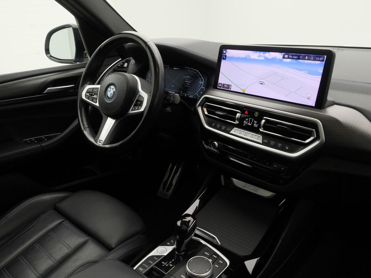 BMW X3 xDrive30e M-Sport | PANO | 360° | HUD | KEYLESS | STOELVERWARMING
