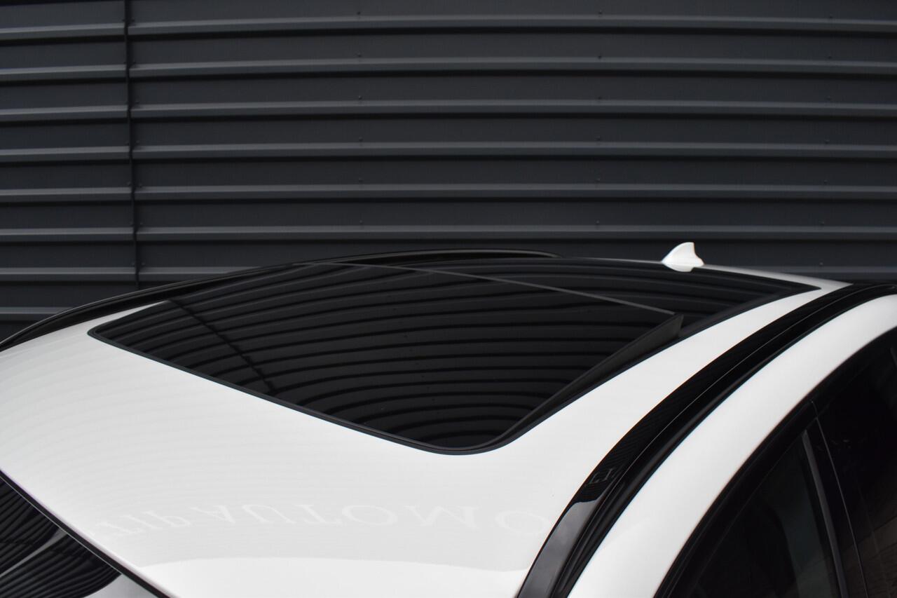 BMW X3 xDrive30e M Sport | Pano | 21'' Velgen | Camera | CarPlay | Head-Up | Stoelverwarming | Sfeerverlichting |