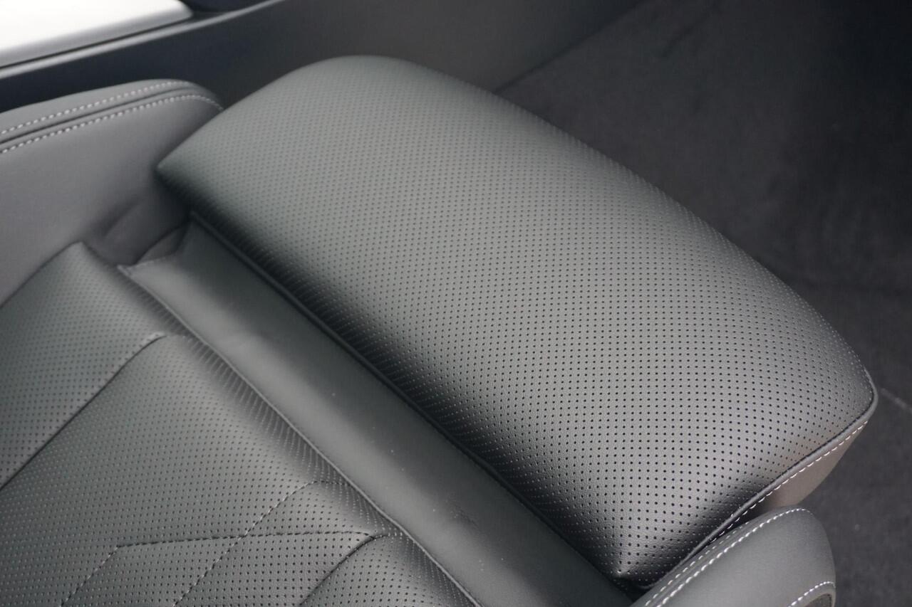 BMW X3 30e xDrive M Sportpakket Pro 21'' / Panoramadak / Trekhaak / Elektrisch Verstelbare Stoelen