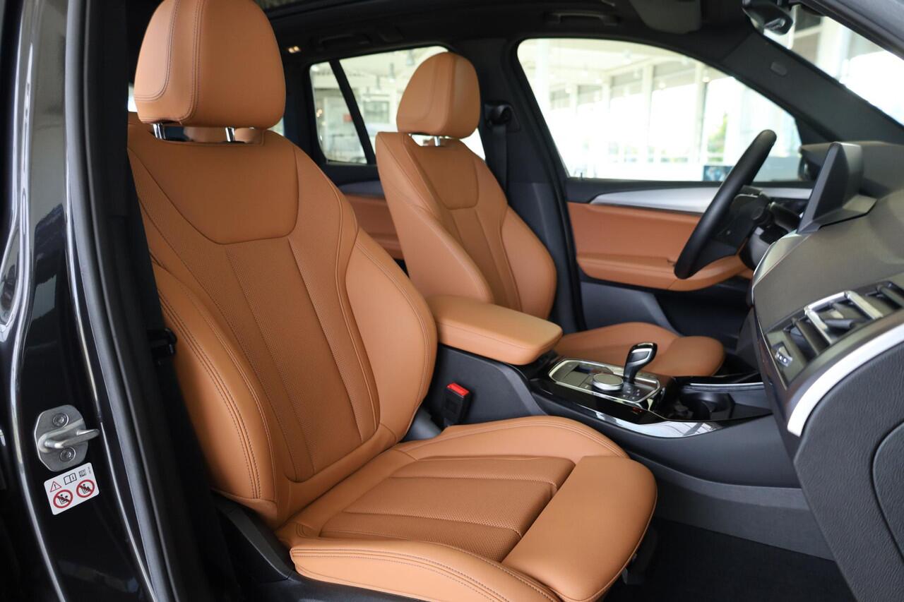 BMW X3 xDrive30e | Panoramadak | Trekhaak elektr. | Laserlicht