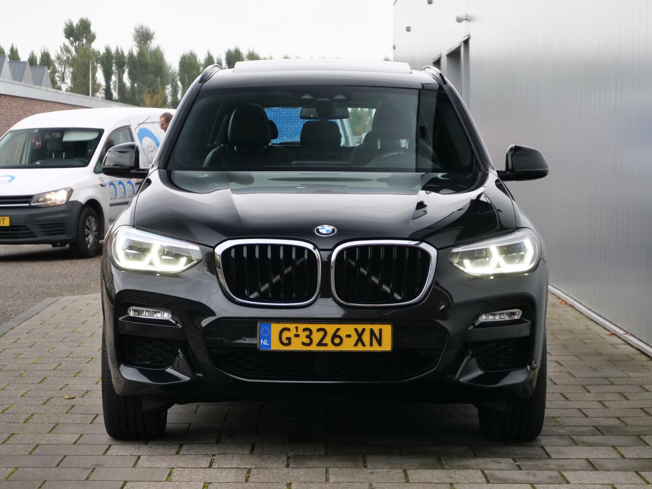 BMW X3 xDrive20i High Executive Edition 184 Pk Automaat M-Sport / Navi / Apple Carplay / Leer / Camera / Head-up / Keyless