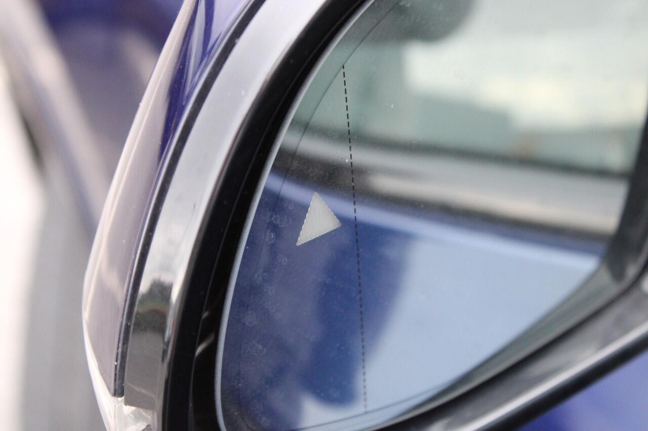 BMW X3 xDrive30e High Executive M Sport Automaat / Panoramadak / Trekhaak / Sportstoelen / LED / Parking Assistant Plus / Stoelverwarming / Live Cockpit Professional