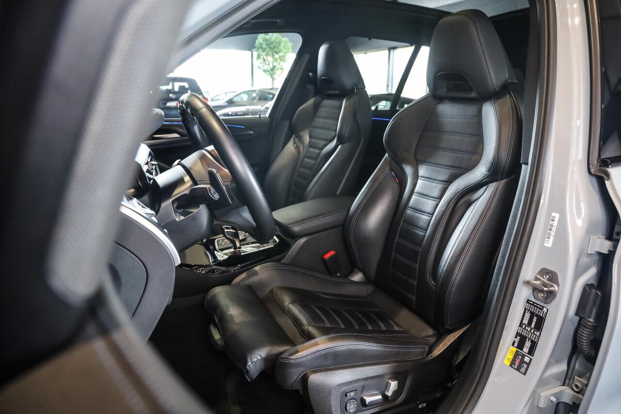 BMW X3 xDrive30e High Exe M-Sport Brooklyn Grau, M-Sportstoelen Leder met Memory/ Verwarming/ Lendeverst. Pano, Black Optic, ACC, Head-Up,Harman-Kardon, DAB, BMW Live Dash, Keyless, Driving Ass, Camera, Rollo's, Parkeer Ass/ Opberg/ Spiegel Pakket, 20''