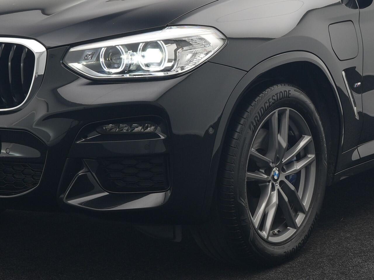 BMW X3 xDrive30e M Sport Plug In Hybrid 293pk Dealer O.H. PHEV | Trekhaak Af Fabriek | Adaptive Cruise | Camera | Apple Carplay | Lederen Sportstoelen Verwarmd | Sfeerverlichting | Navigatie |