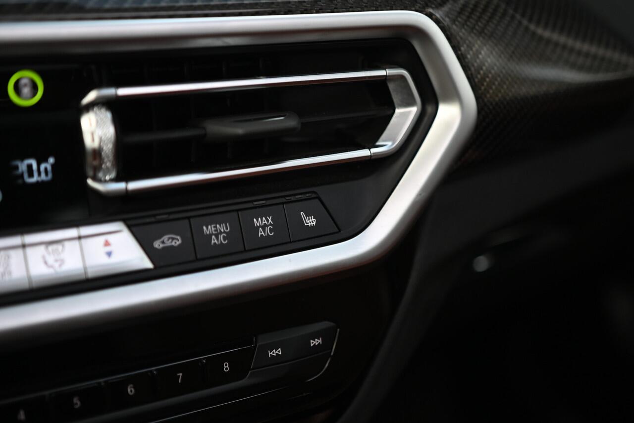 BMW X3 xDrive30e High Executive M Sport Automaat / Panoramadak / Sportstoelen / Achteruitrijcamera / Adaptief onderstel / Adaptieve LED / Head-Up / Stoelverwarming