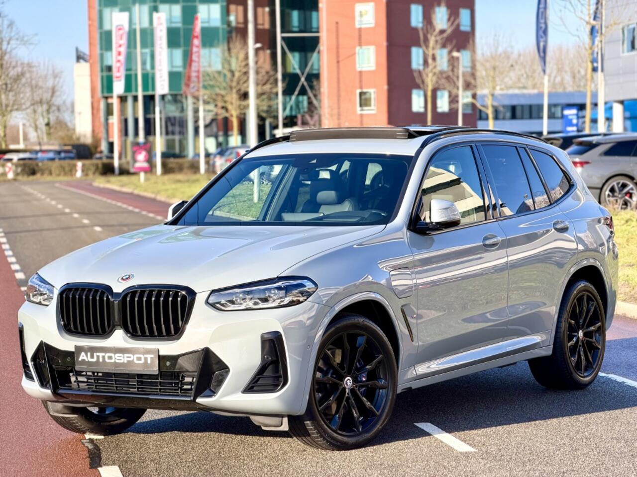 BMW X3 xDrive30e M-Sport 292 Pk Brooklyn Grijs Pano HUD Camera