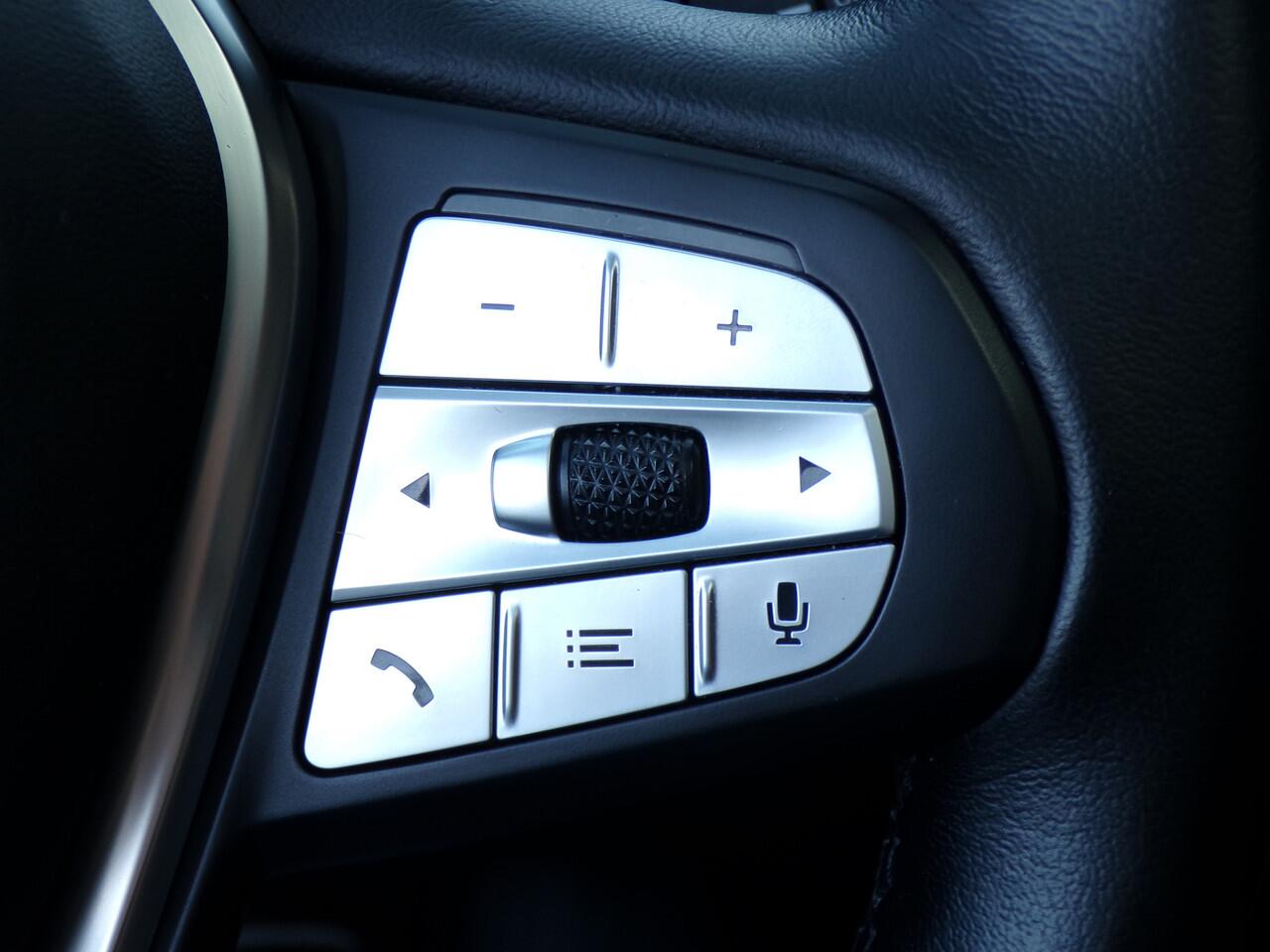 BMW X3 iX3 Executive 80 kWh, SOH 95% / Full LED / Elektr. Schuifdak / Stoelverwarming / Navigatie / Camera + Sensoren / Climate Control / 19'' LMV