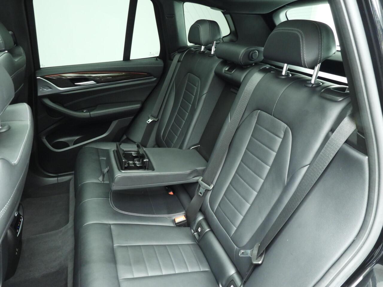 BMW X3 M40i xDrive | M-Sportpakket | LED | Leder | HUD | Schuifdak | Trekhaak | DAB | Hifi speakers | Alu 20 inch